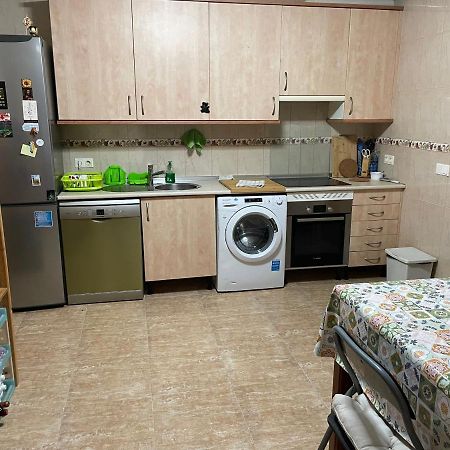 Vivienda Compartida Con Ambiente Familiar Apartment Sesena Luaran gambar