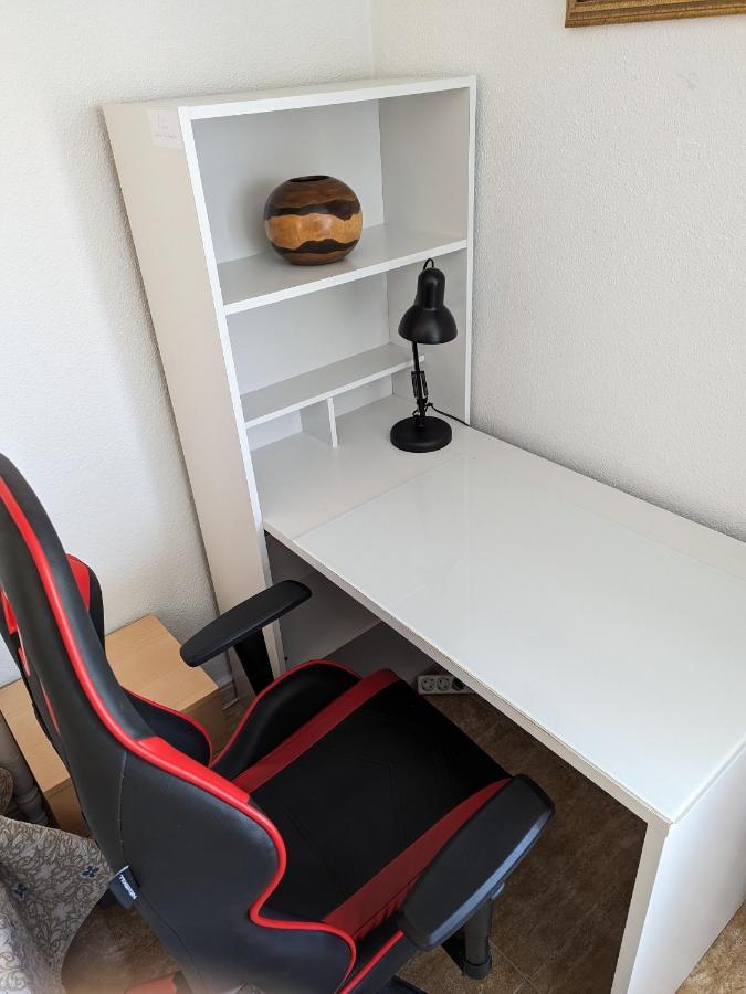 Vivienda Compartida Con Ambiente Familiar Apartment Sesena Luaran gambar